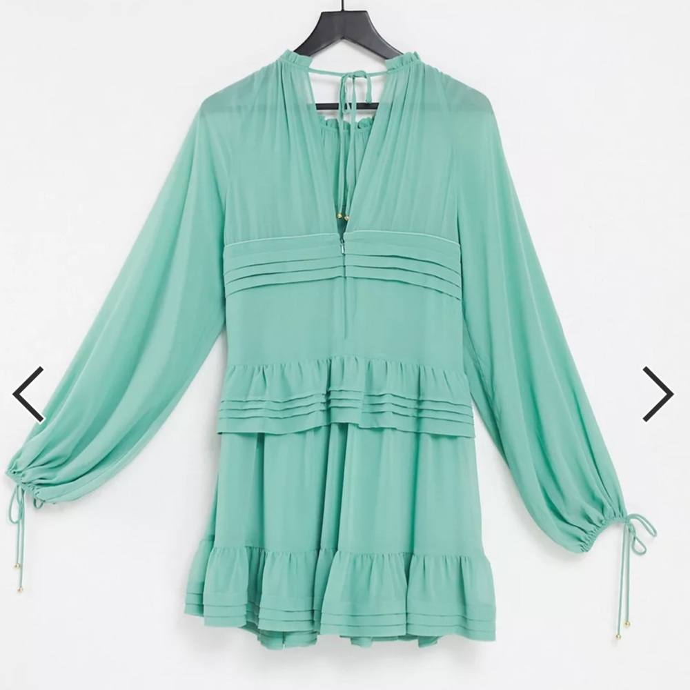 Ever new tiered lantern sleeve mini dress with frill detail sage green size 14